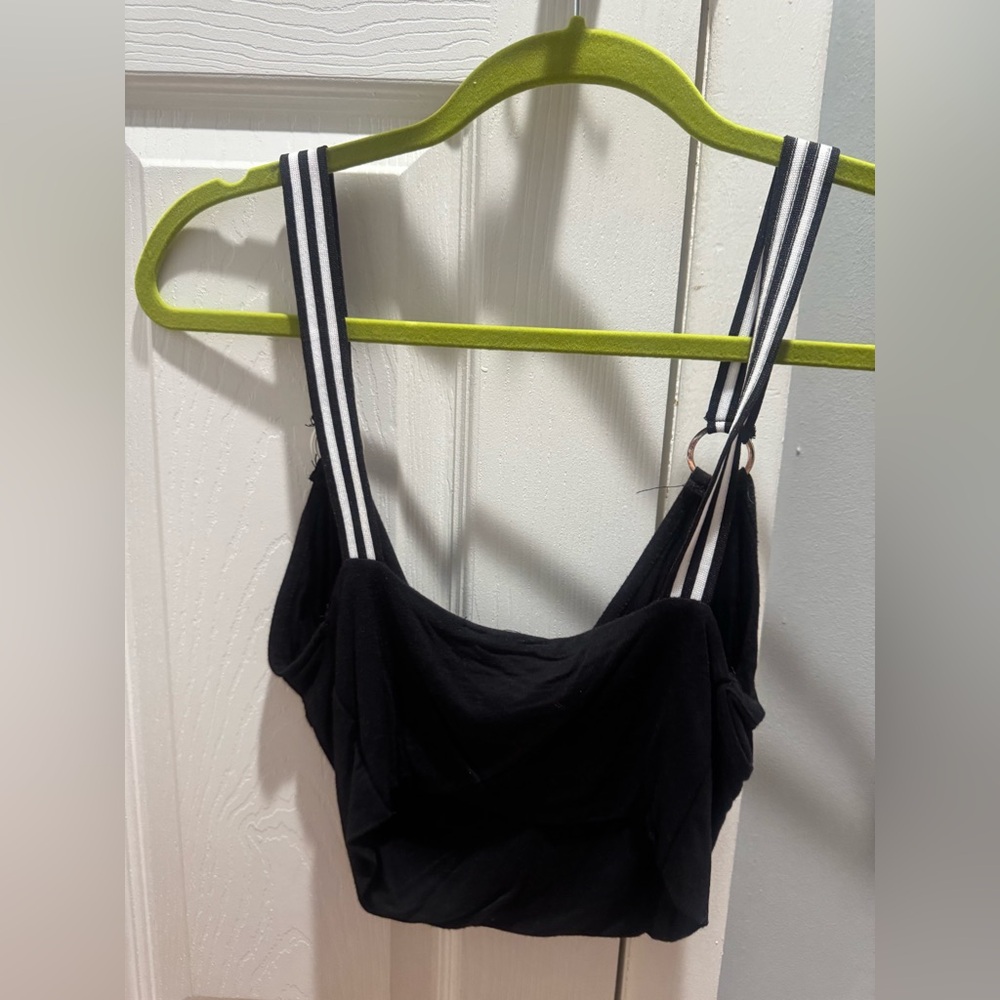 A'gaci Classic Black Top